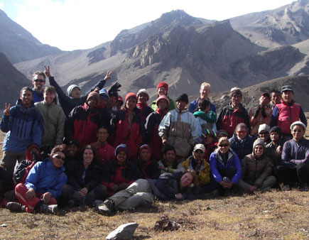 our trek team in Kang La Phedi