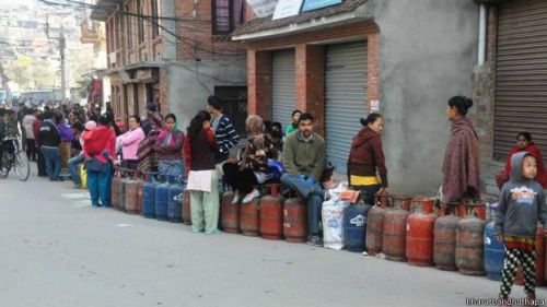 151116150203_fuel_shortage_nepal_bharatbandhuthapa_624x351_bharatbandhuthapa